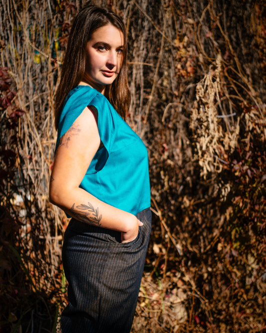 Naked Eye | Tulip-Sleeved T-Shirt