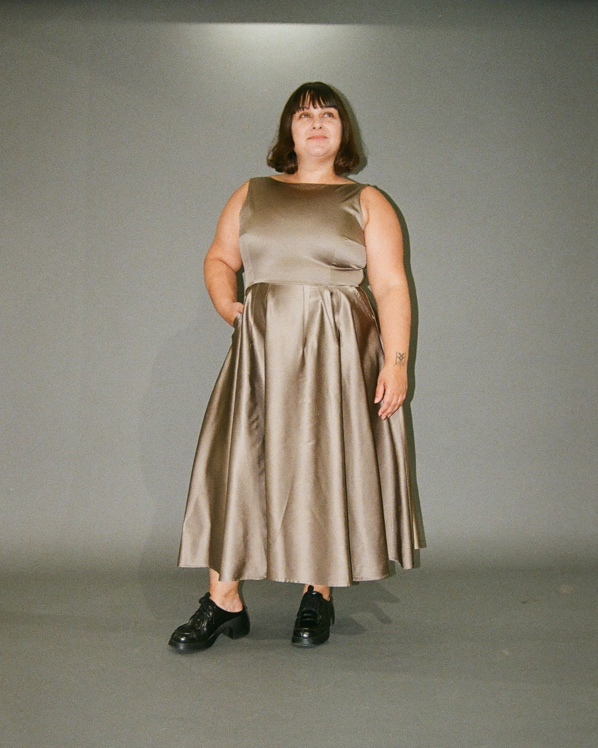 Honeycomb | Robe de cocktail midi en Satin