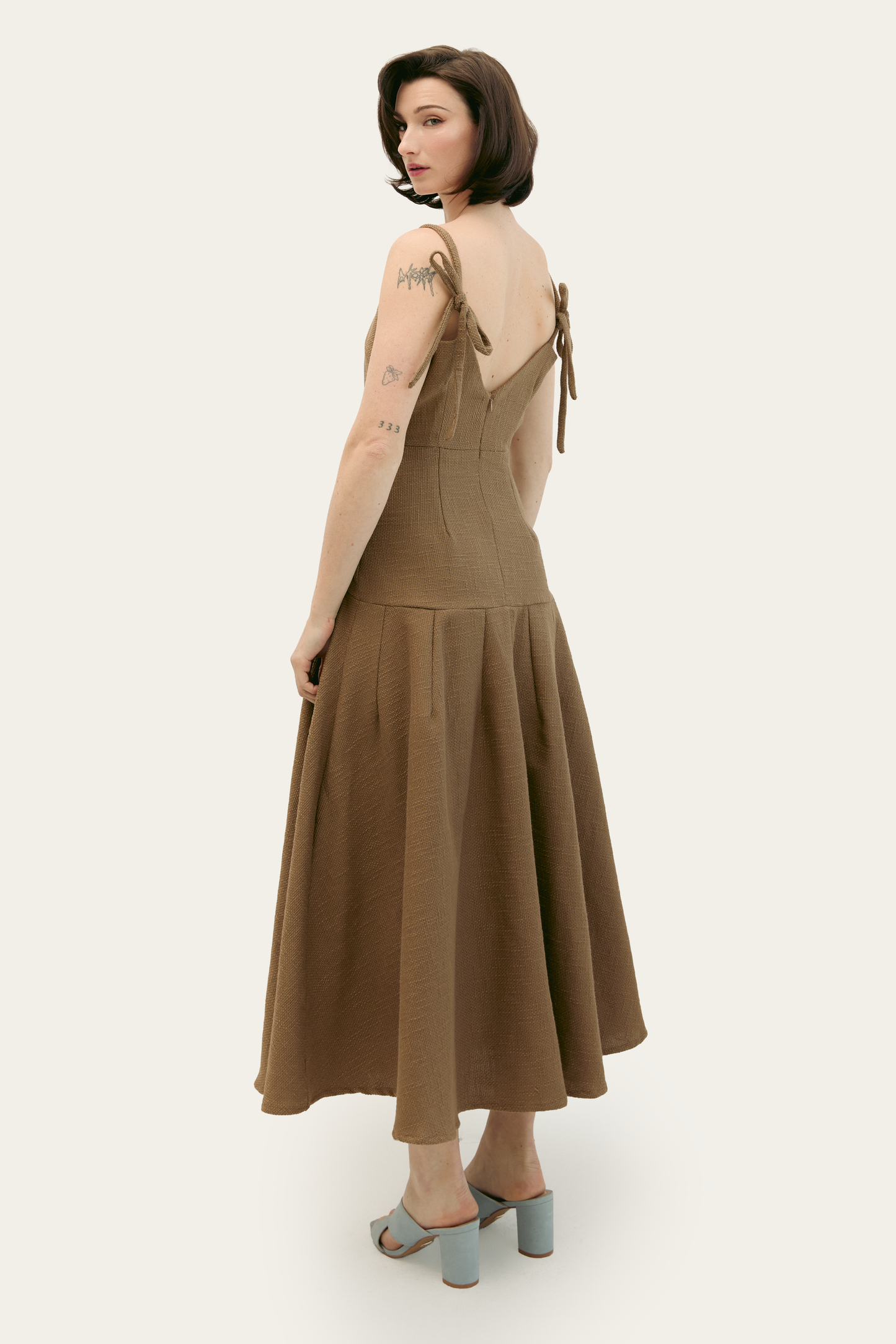 Shape Shifter | Robe à Corsage Ajusté Aux Hanches.