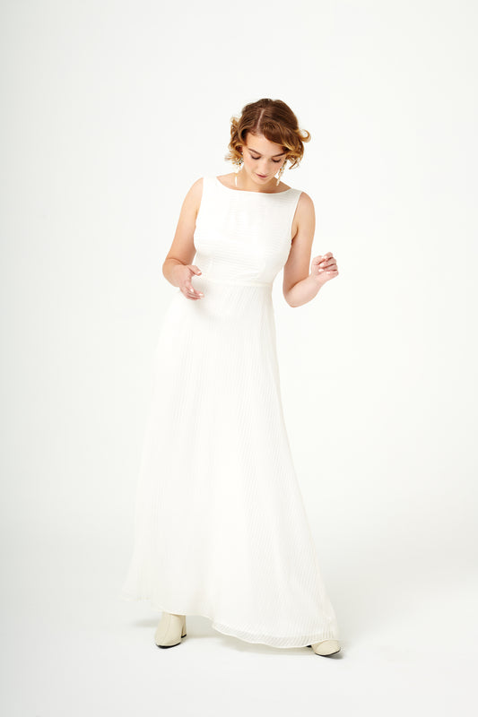 Étoile scintillante | Robe de mariée dos en V