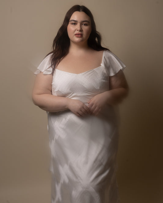 Résiste | Robe à broderies