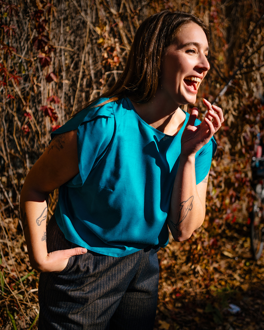 Naked Eye | Tulip-Sleeved T-Shirt