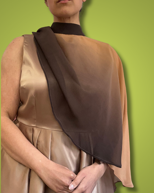 En Chantant | Mock Neck Ombré Cape