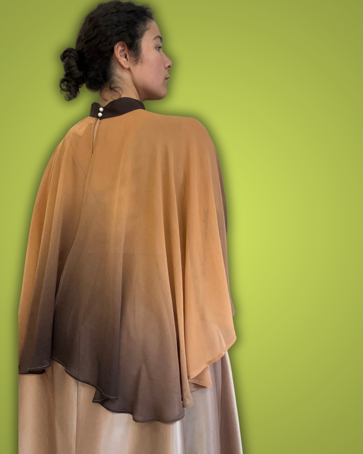 En Chantant | Mock Neck Ombré Cape