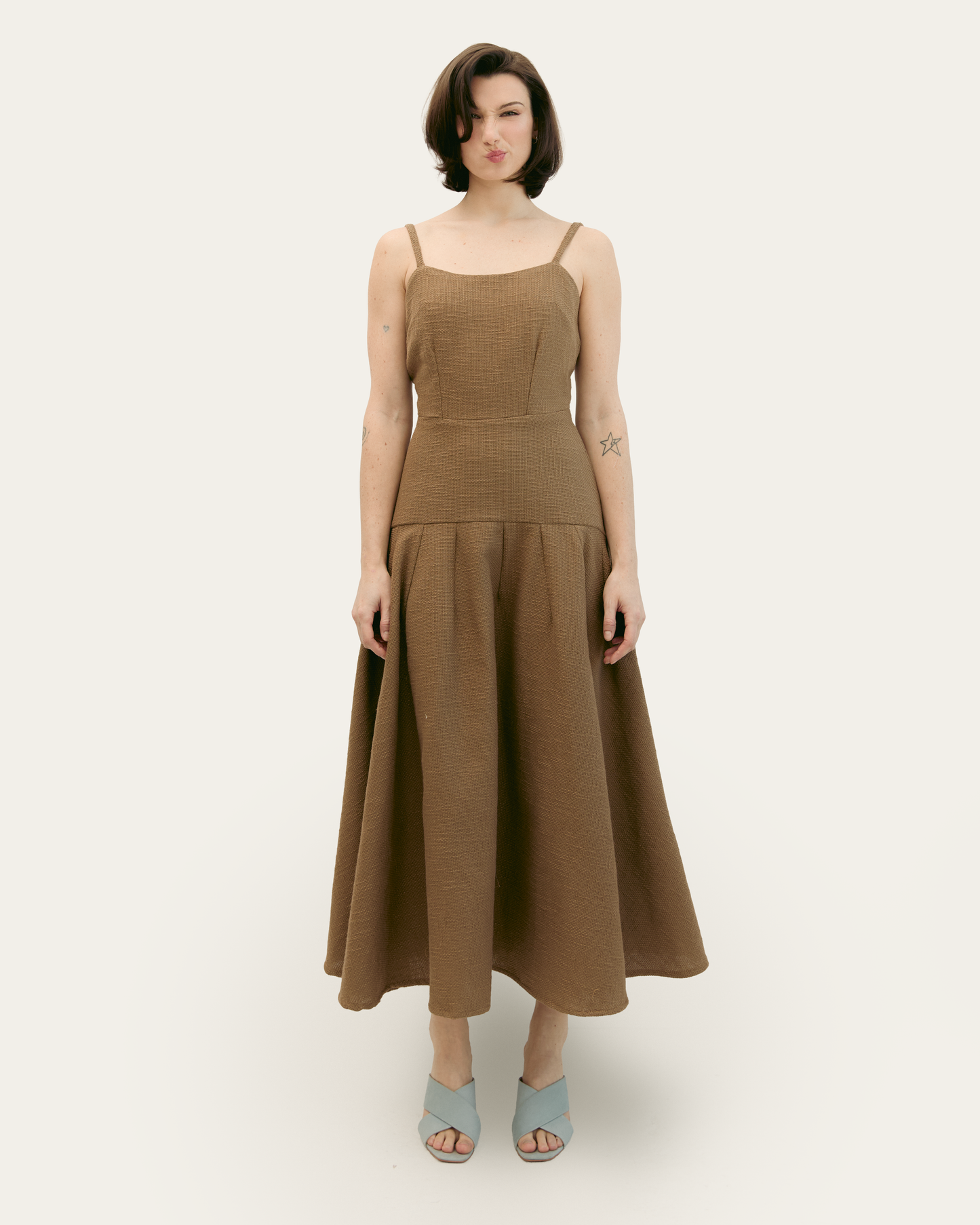 Shape Shifter | Robe à Corsage Ajusté Aux Hanches.