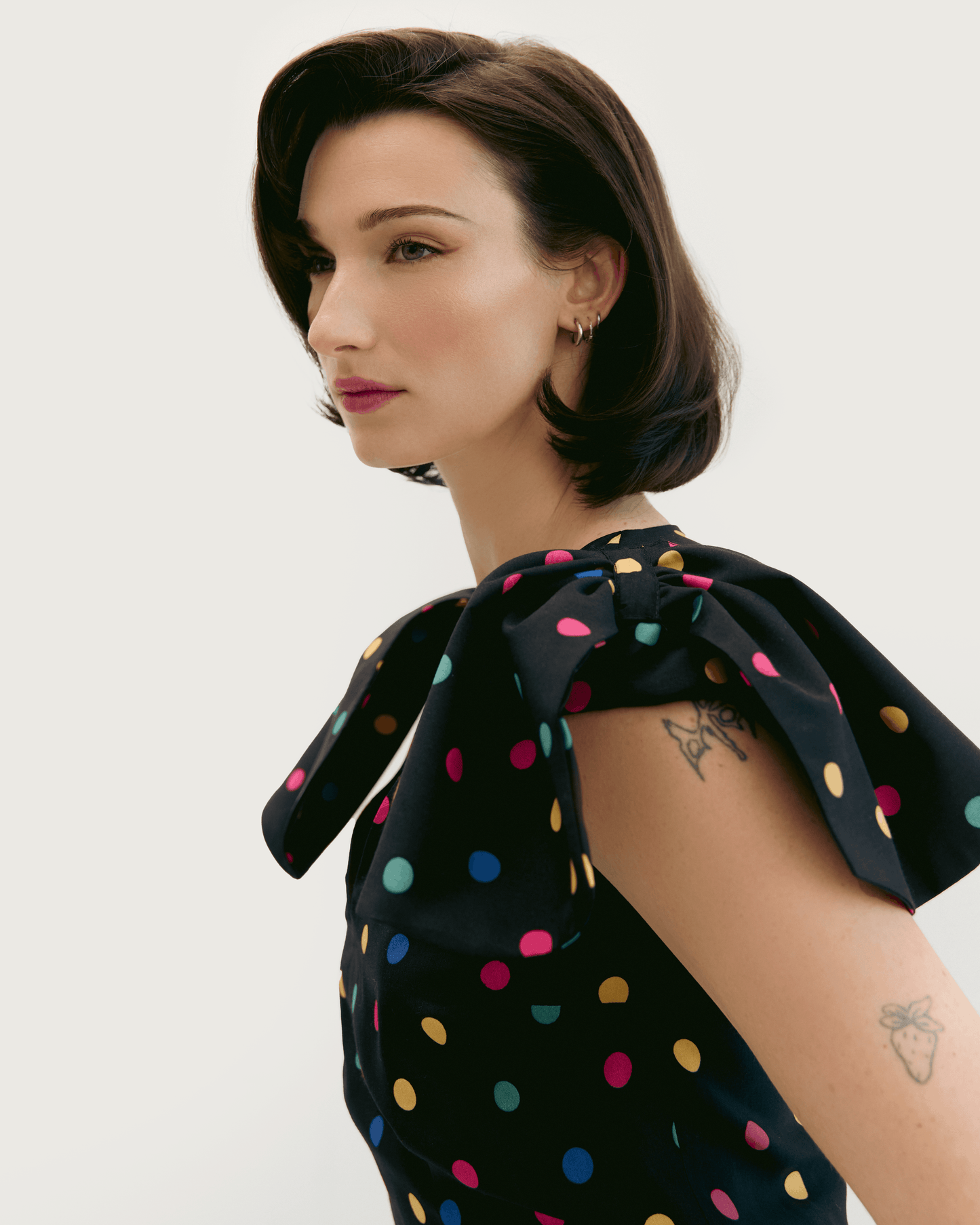 Gigi L’amoroso | V-Neck Midi Dress With Bows