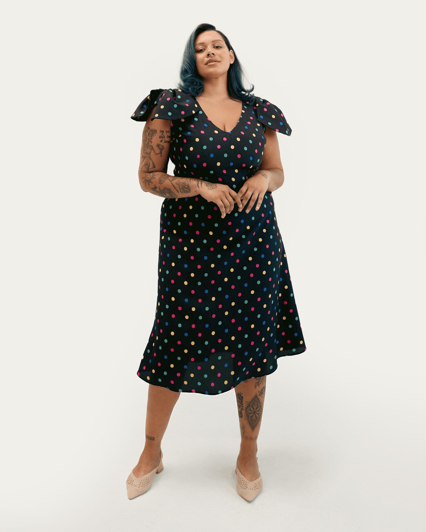 Gigi L’amoroso | V-Neck Midi Dress With Bows