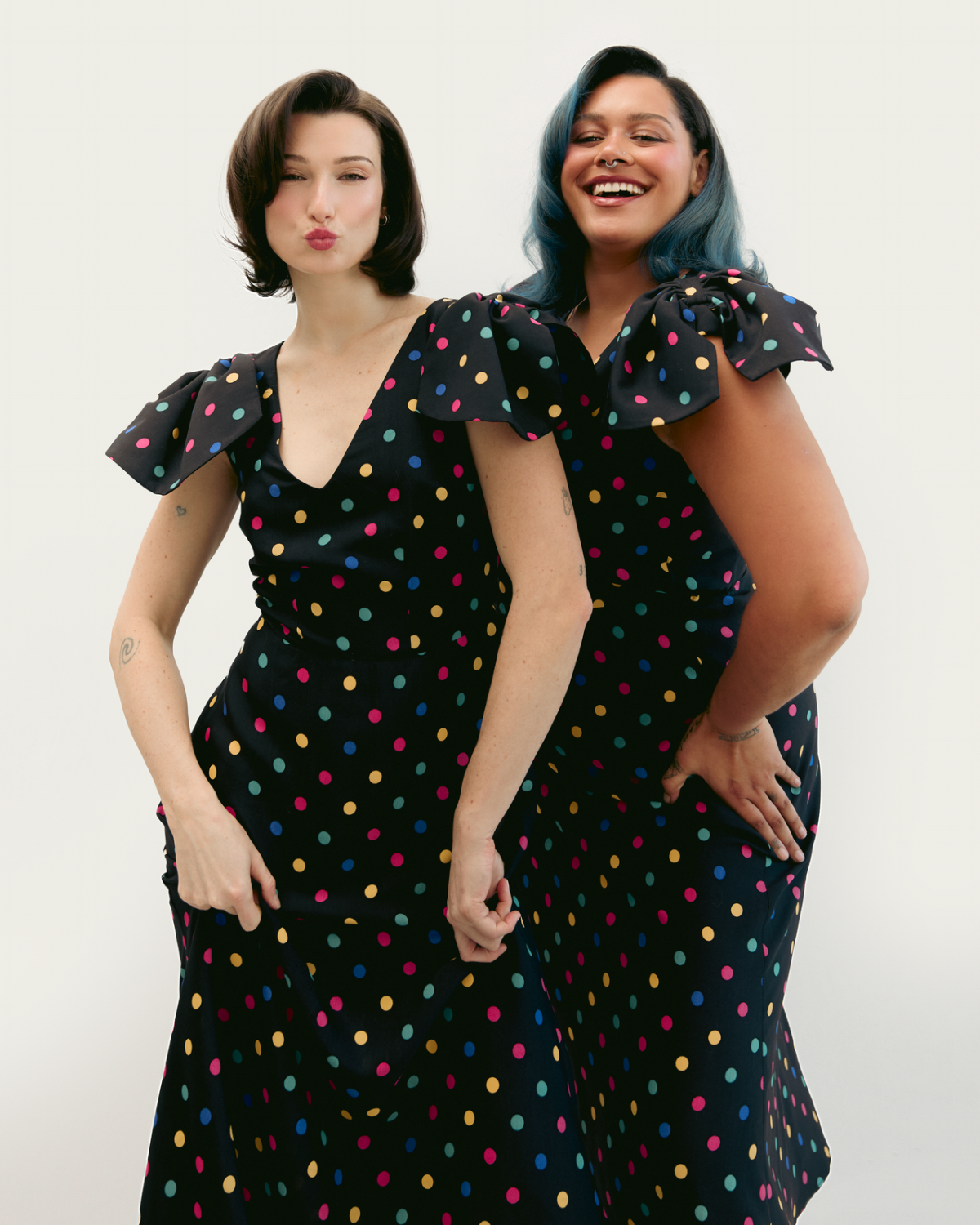 Gigi L’amoroso | V-Neck Midi Dress With Bows