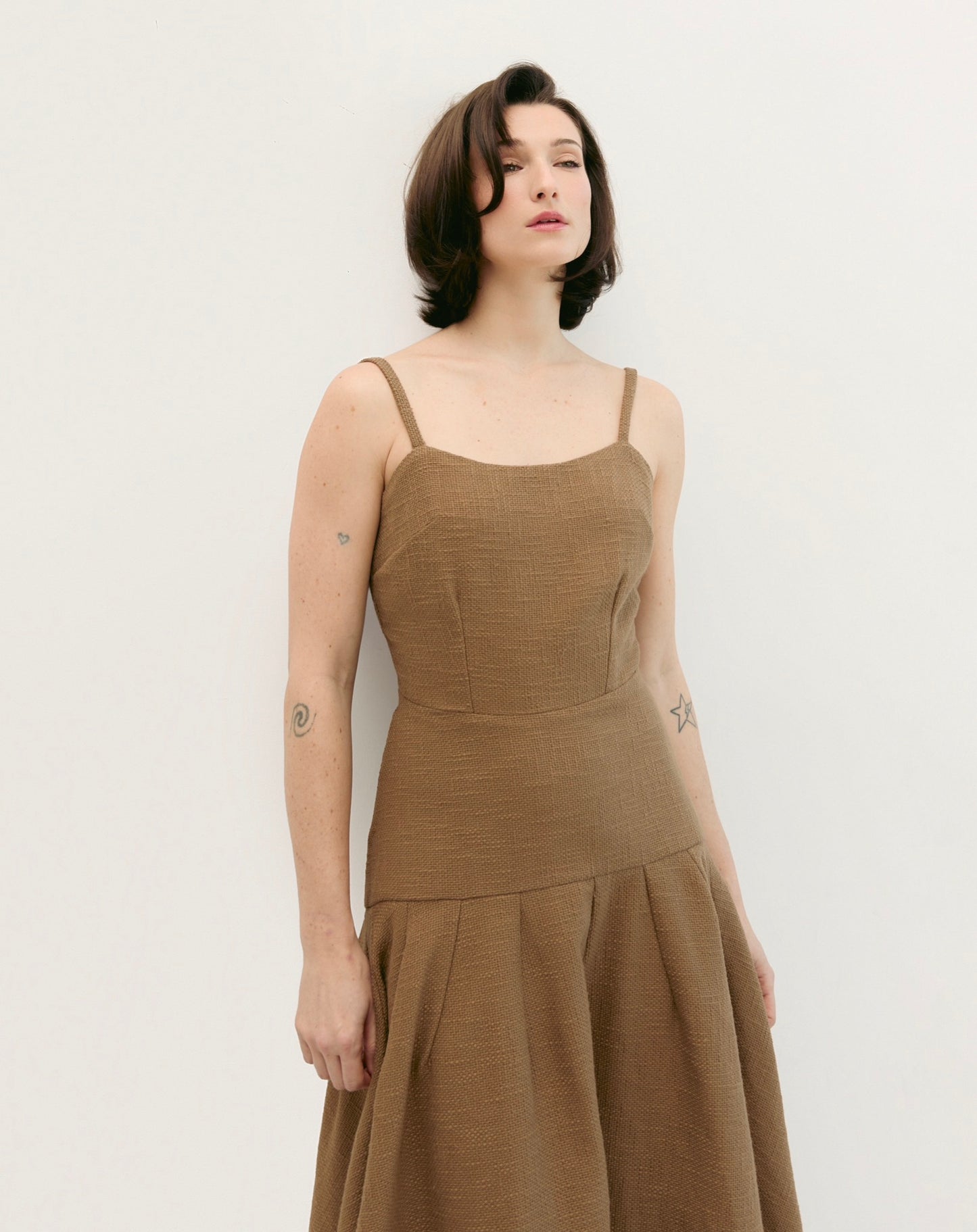 Shape Shifter | Robe à Corsage Ajusté Aux Hanches.