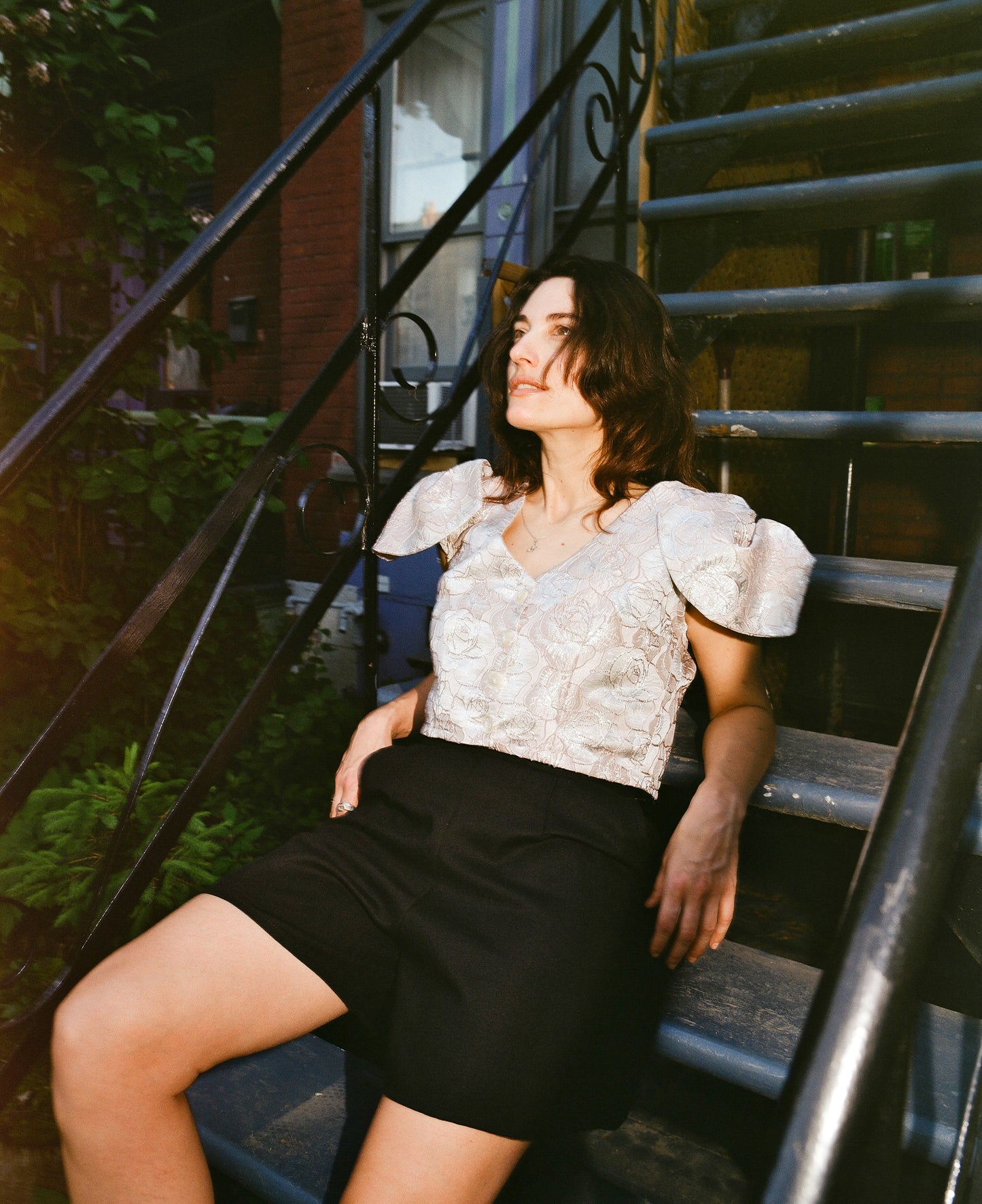 Monday Morning | Blouse Boléro à Manches Bouclées