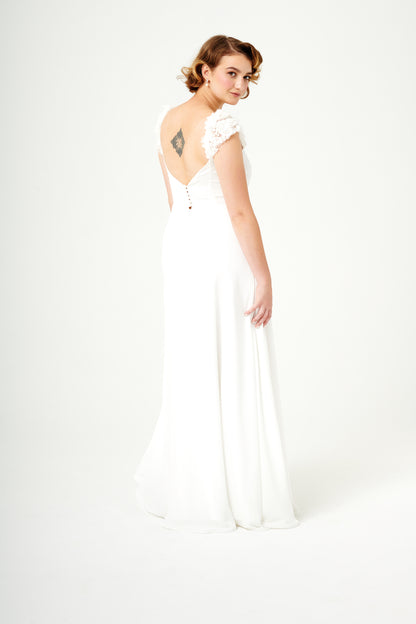Sentier Secret | Textured Cap Sleeve Wedding Gown